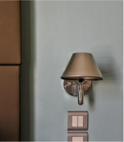 Sanatçı Tarzı Duvar Lambaları